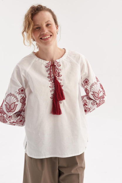 Women's Embroidered Blouse (Vyshyvanka) "Barva"