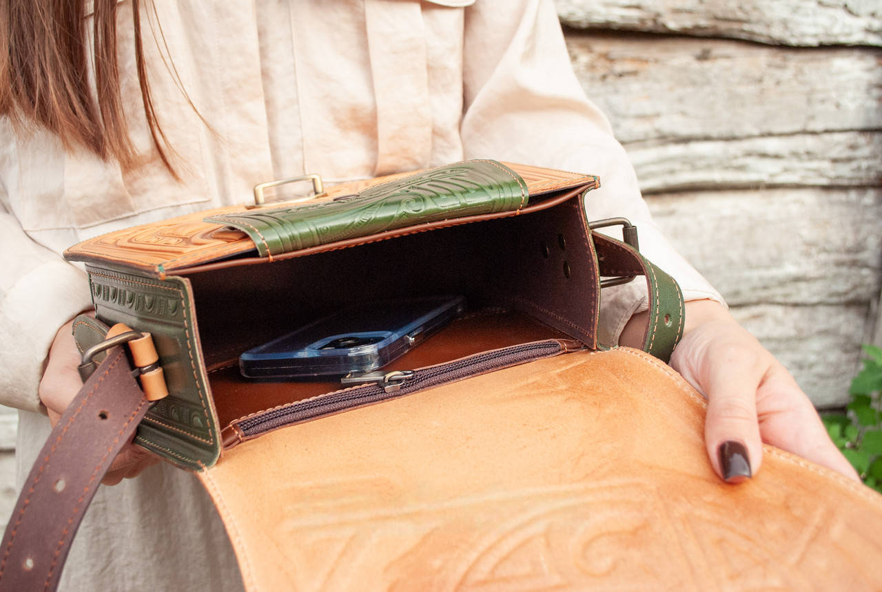 Leather Bag "Flow of Time" - Beige & Olive, Italian Leather