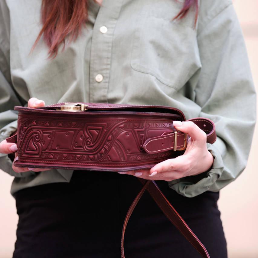 Italian Leather Bag – “Flow of Time” in Burgundy