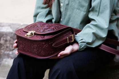 Italian Leather Bag – “Flow of Time” in Burgundy