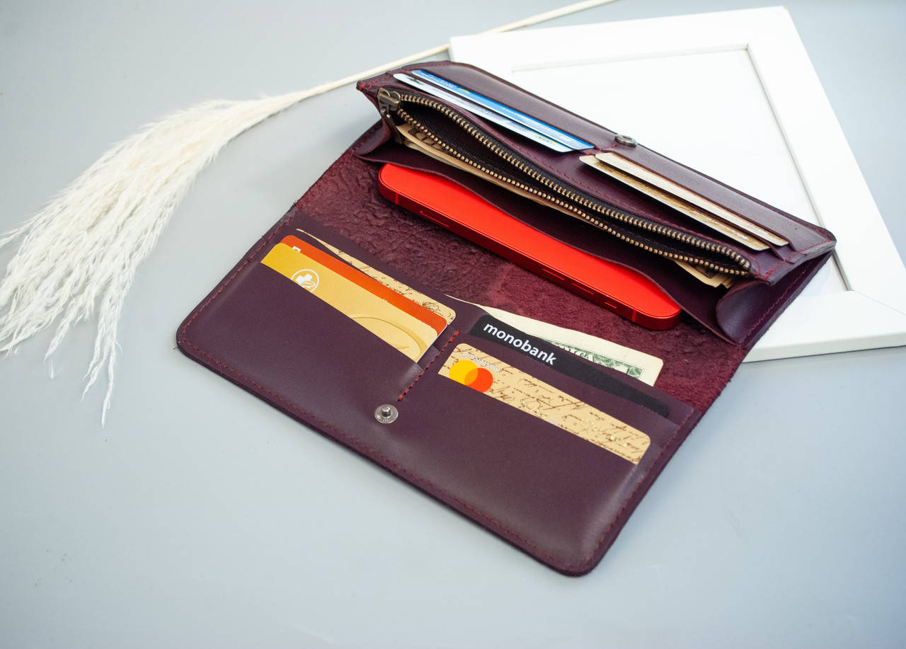 Women's Burgundy Leather Wallet with "Blooming Garden" Embossing