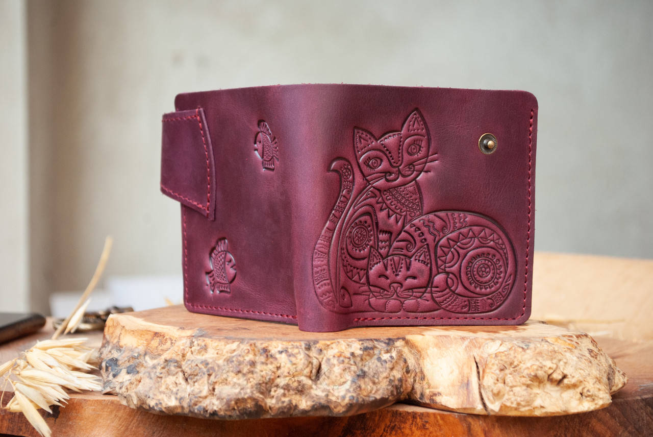 Leather Wallet with Cat Embossing in Burgundy (Marsala)