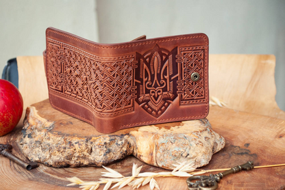 Light Brown Men's Leather Wallet with Ukrainian Trident Emblem