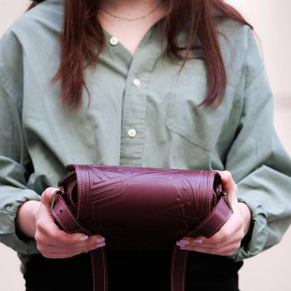 Italian Leather Bag – “Flow of Time” in Burgundy