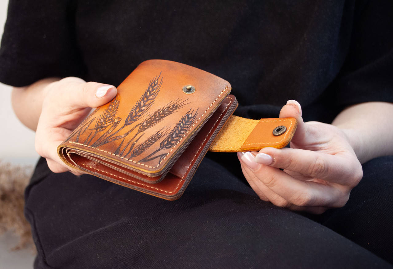 Women's Leather Wallet with Wheat Embossing (Rusty-Brown)