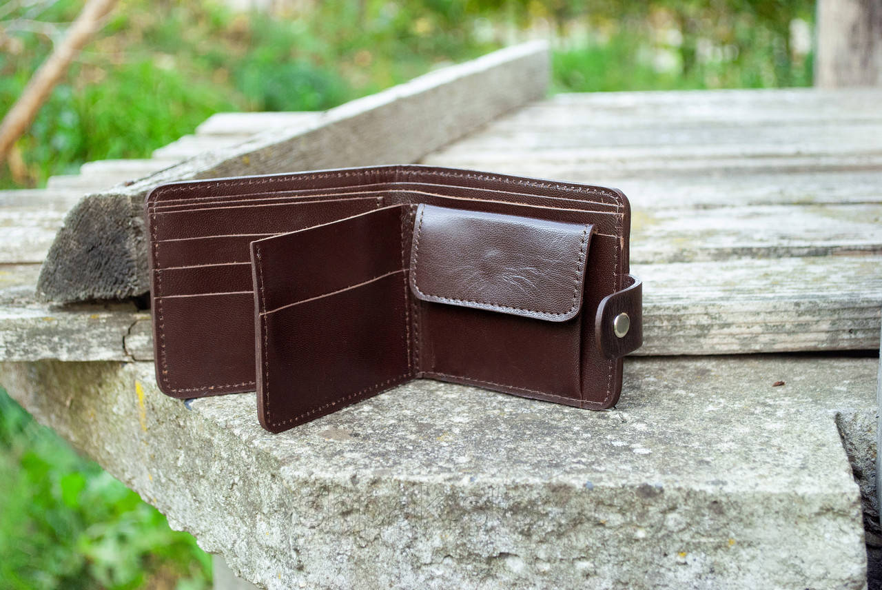 Brown Men's Leather Wallet with Embossed Embroidery Design