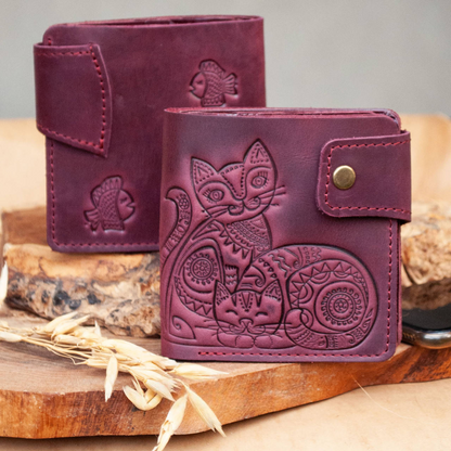 Leather Wallet with Cat Embossing in Burgundy (Marsala)