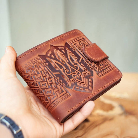 Light Brown Men's Leather Wallet with Ukrainian Trident Emblem